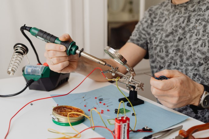 какой паяльник лучше для пайки электроники